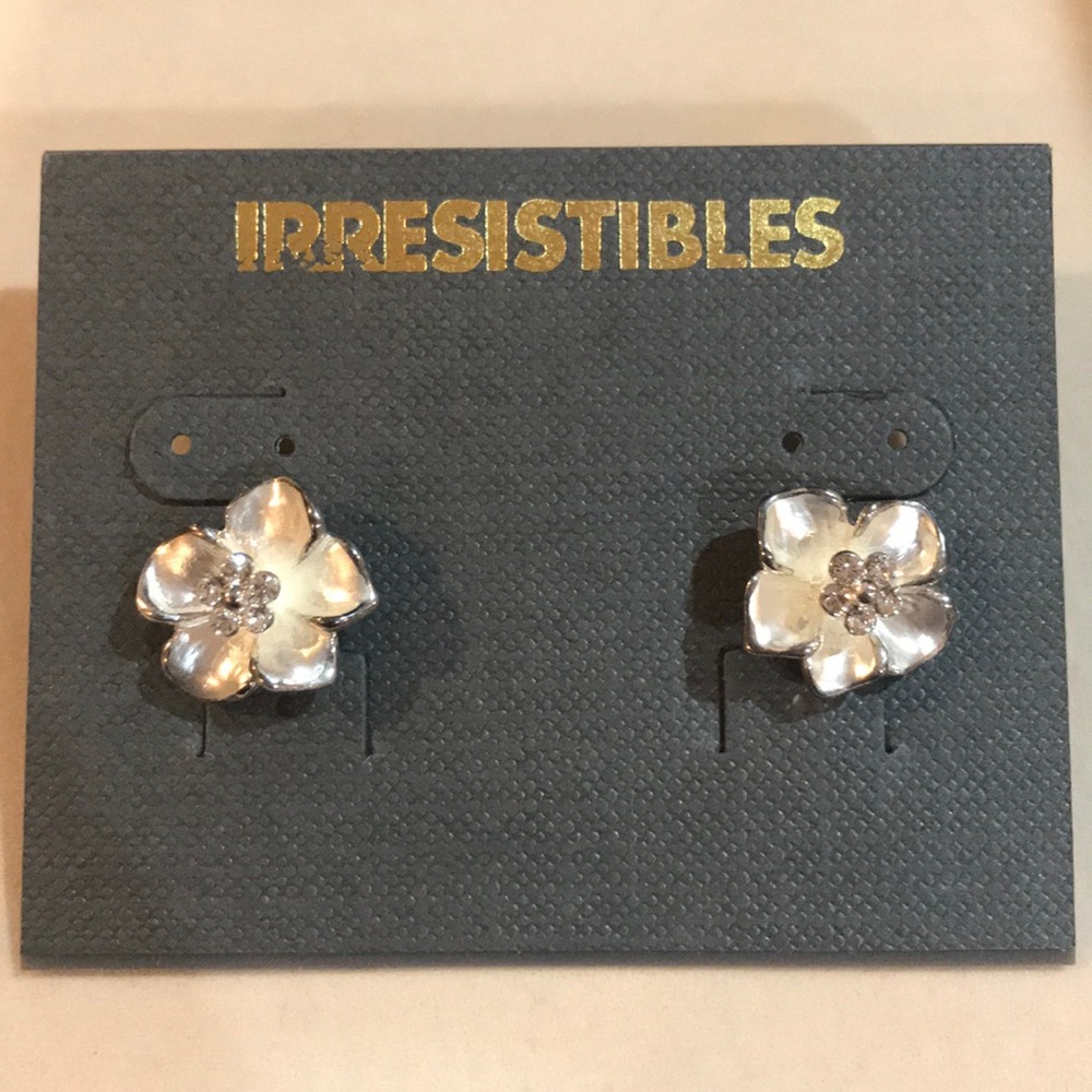 NWT silver and crystal flower earrings